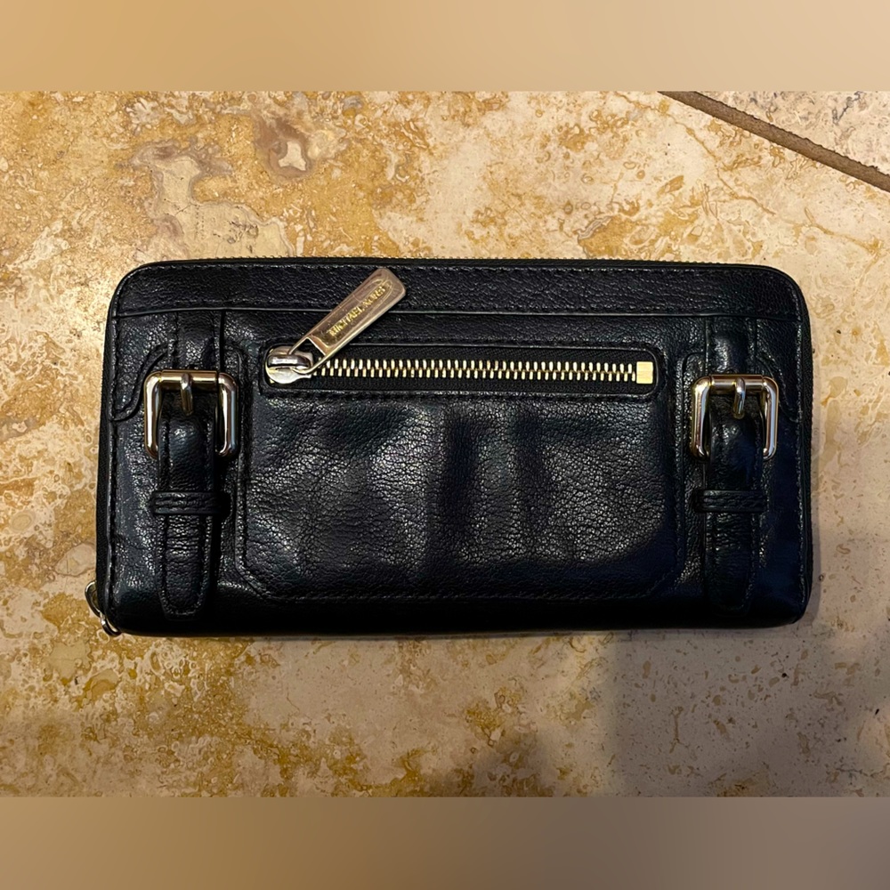Michael Kors Black & Gold Wallet
